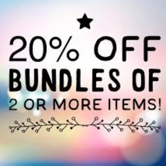 ⭐️SOLD- Zara Women’s Ruffled Gingham Navy and White Shorts - size Medium - Picture 12 of 12